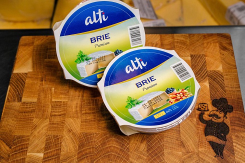 Сыр с белой плесенью Alti Brie (0,125кг*8)